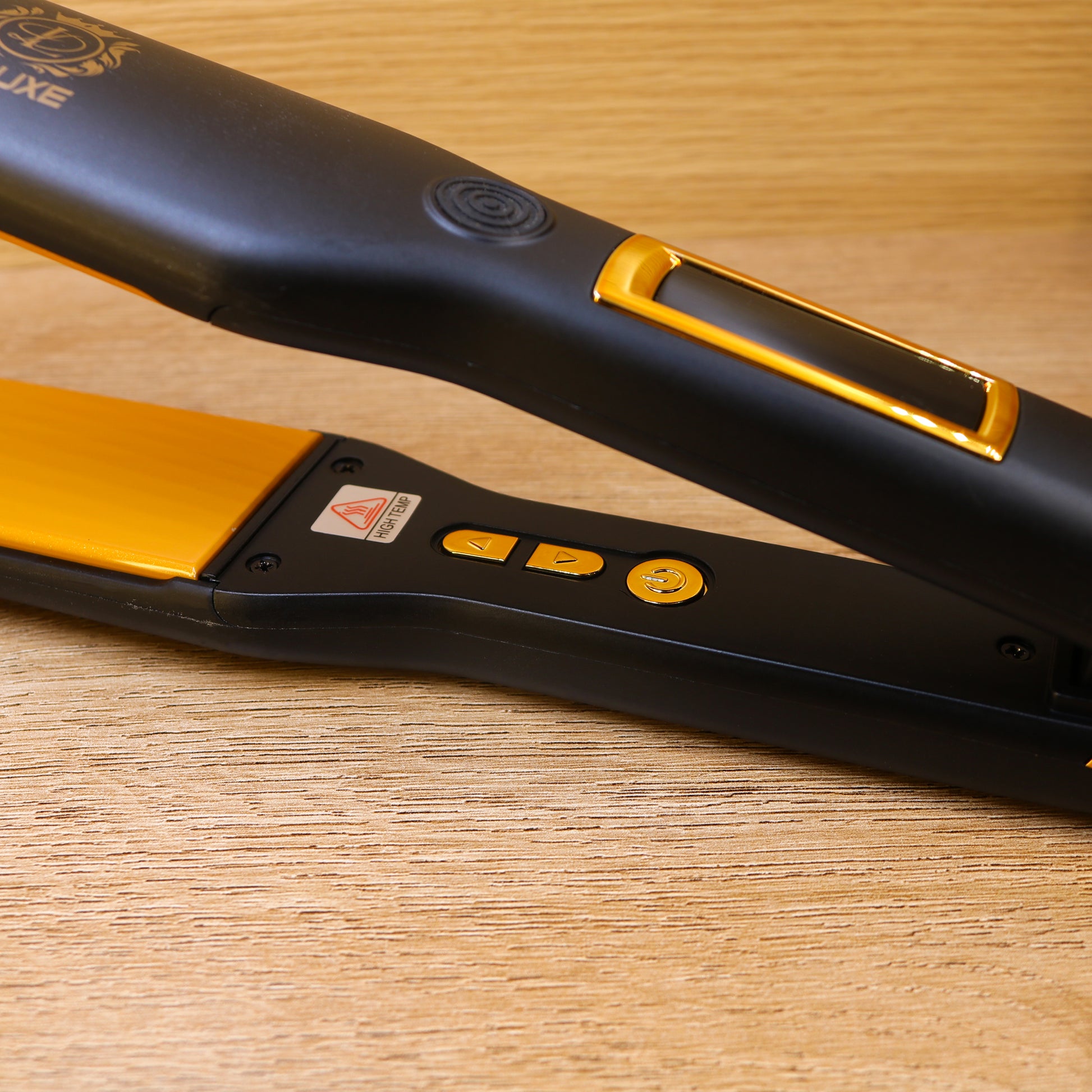 Deluxe Gold Ceramic Hair Straightener – Professional Styling for Smooth & Shiny Hair